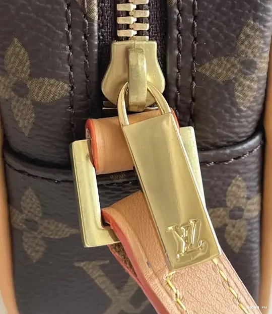 LOUIS CITE VUITTON 0524
